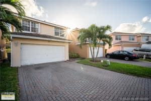 6870 NW 38th Dr, Lauderhill, FL 33319, Sold 05/10/21
