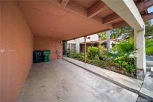 6528 Kendale Lakes Dr, Miami, FL 33183, Sold 09/03/21