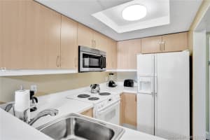 2951 S Bayshore Dr, Miami, FL 33133, Sold 09/10/21