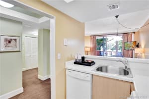 2951 S Bayshore Dr, Miami, FL 33133, Sold 09/10/21