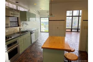 1965 NE 118th Rd, North Miami, FL 33181, Sold 04/26/21