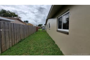 9361 NW 24th Pl, Pembroke Pines, FL 33024, Sold 04/19/21