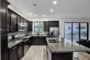20975 NW 1st Dr, Pembroke Pines, FL 33029, Sold 04/27/21