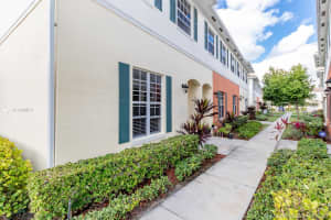 730 SW 1st Way, Pompano Beach, FL 33060, Sold 04/12/21