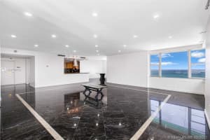 5255 Collins Ave #15d, Miami, FL 33140, Sold 04/19/21