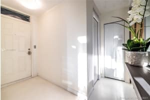 1045 10th St, Miami Beach, FL 33139, Sold 06/04/21