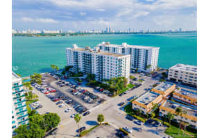 7501 E Treasure Dr #3k, North Bay Village, FL 33141, Sold 05/28/21