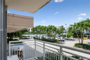400 Kings Point Dr, Sunny Isles Beach, FL 33160, Sold 10/08/21