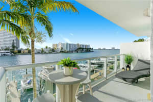 7928 East Dr, North Bay Village, FL 33141, Sold 10/06/21