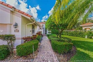 1392 Harbor View W, Hollywood, FL 33019, Sold 06/03/21