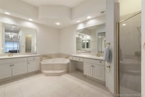 1392 Harbor View W, Hollywood, FL 33019, Sold 06/03/21