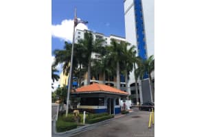 5085 NW 7th St, Miami, FL 33126, Sold 05/10/21