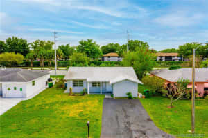 9708 NW 70th St, Tamarac, FL 33321, Sold 06/01/21