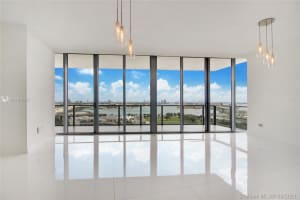 1100 Biscayne Blvd, Miami, FL 33132, Sold 09/16/21