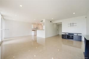 9153 Fontainebleau Blvd, Miami, FL 33172, Sold 04/06/21
