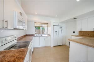 9153 Fontainebleau Blvd, Miami, FL 33172, Sold 04/06/21