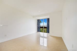 9153 Fontainebleau Blvd, Miami, FL 33172, Sold 04/06/21