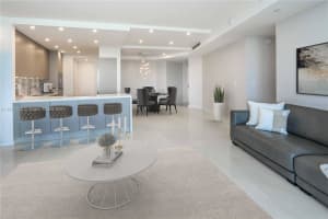 400 Alton Rd, Miami Beach, FL 33139, Sold 12/22/21