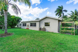 9416 NW 72nd Ct, Tamarac, FL 33321, Sold 04/20/21