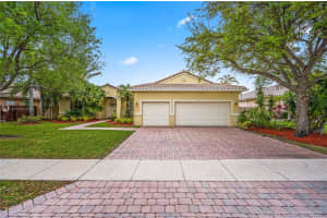 791 SW 189th Terrace, Pembroke Pines, FL 33029, Sold 04/19/21