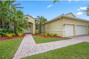 791 SW 189th Terrace, Pembroke Pines, FL 33029, Sold 04/19/21