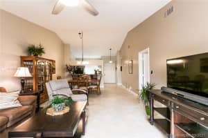 2780 S Oakland Forest Dr, Oakland Park, FL 33309, Sold 04/28/21