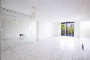 900 NE 195th St, Miami, FL 33179, Sold 07/16/21