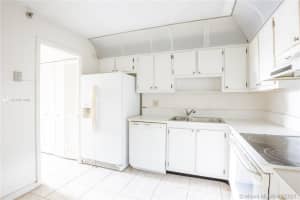 900 NE 195th St, Miami, FL 33179, Sold 07/16/21