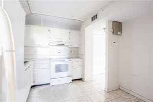 900 NE 195th St, Miami, FL 33179, Sold 07/16/21