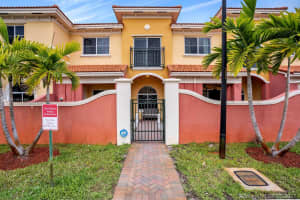 3513 NW 29th Ct, Lauderdale Lakes, FL 33311, Sold 04/23/21