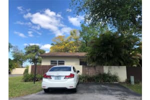 13718 Kendale Lakes Dr, Miami, FL 33183, Sold 06/04/21