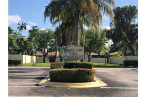 13718 Kendale Lakes Dr, Miami, FL 33183, Sold 06/04/21
