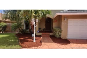 19041 NW 78th Ave, Hialeah, FL 33015, Sold 04/13/21