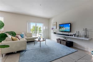 8960 NW 97th Ave, Doral, FL 33178, Sold 08/04/21