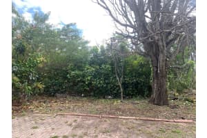 10558 NW 51st St, Doral, FL 33178, Sold 04/29/21