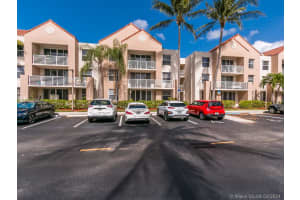 2721 Ocean Club Blvd, Hollywood, FL 33019, Sold 04/30/21