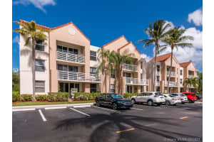 2721 Ocean Club Blvd, Hollywood, FL 33019, Sold 04/30/21