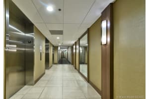 3701 N Country Club Dr, Aventura, FL 33180, Sold 04/20/21