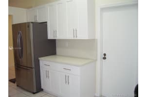 19139 NW 77th Pl, Hialeah, FL 33015, Sold 05/04/21