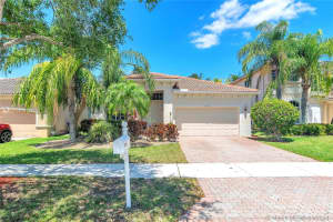19335 SW 66th St, Fort Lauderdale, FL 33332, Sold 05/10/21