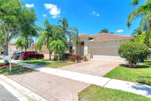 19335 SW 66th St, Fort Lauderdale, FL 33332, Sold 05/10/21