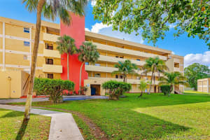 9180 Fontainebleau Blvd, Miami, FL 33172, Sold 04/22/21