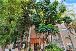 8511 NW 8th St, Miami, FL 33126, Sold 05/18/21