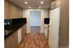 2718 S University Dr #17b, Davie, FL 33328, Sold 05/19/21