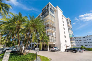 550 Ocean Dr #8h, Key Biscayne, FL 33149, Sold 06/15/21