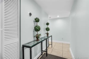 550 Ocean Dr #8h, Key Biscayne, FL 33149, Sold 06/15/21