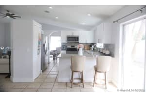 18601 NW 11th St, Pembroke Pines, FL 33029, Sold 04/16/21