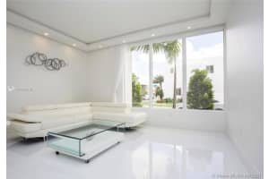 10320 NW 74th Terrace, Doral, FL 33178, Sold 05/03/22
