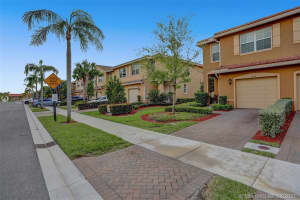 5824 Monterra Club Dr, Lake Worth, FL 33463, Sold 05/21/21