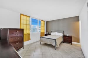 999 Brickell Bay Dr, Miami, FL 33131, Sold 04/15/21